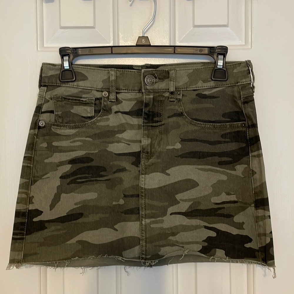 Camo mini skirt